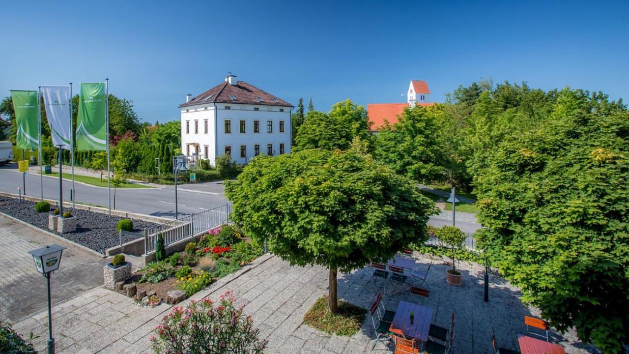 Hotel Parsberg Puchheim Bagian luar foto